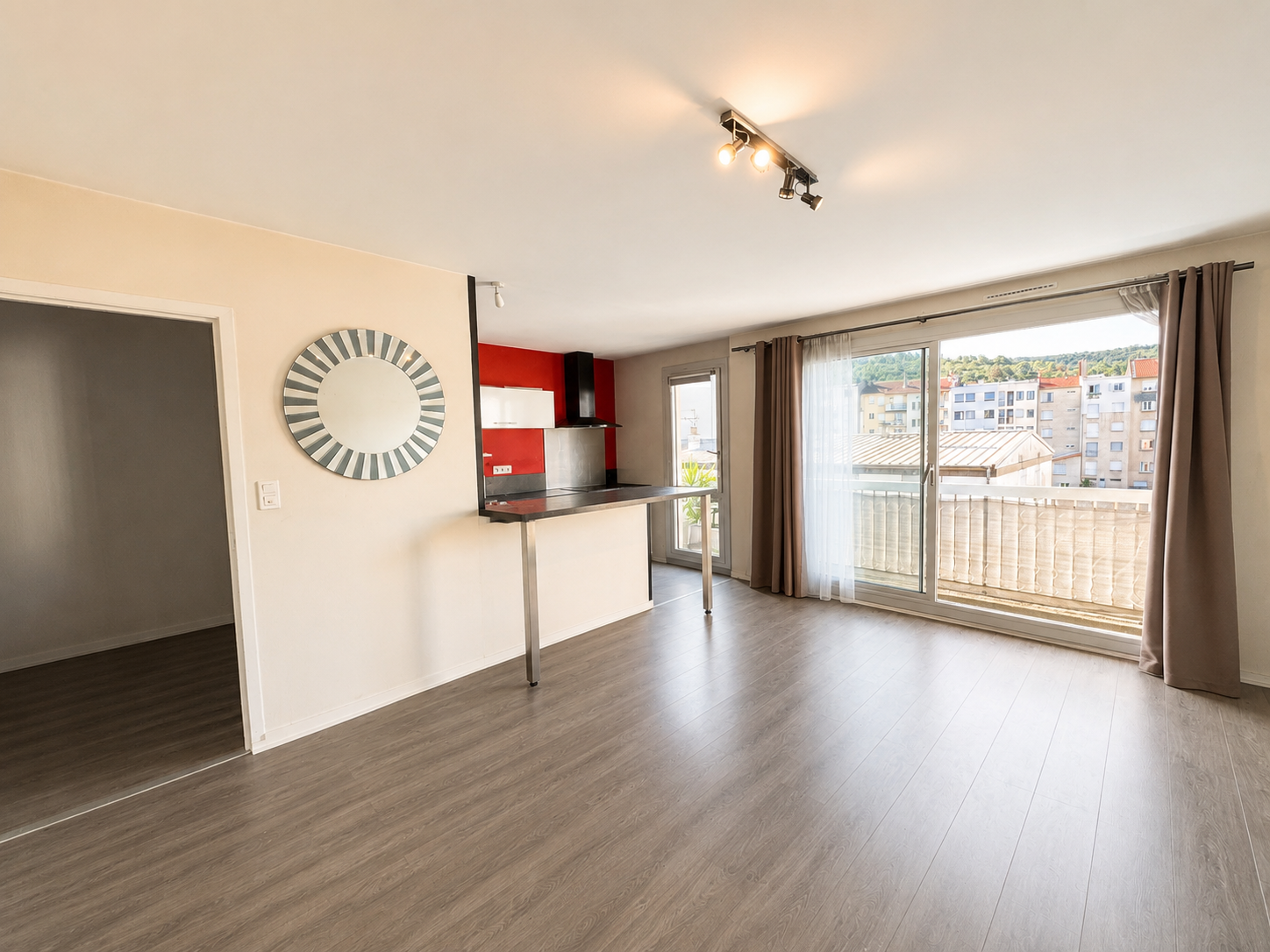 LOCATION APPARTEMENT F3 4ème étage avec ascenseur , garage à CLERMONT-FERRAND