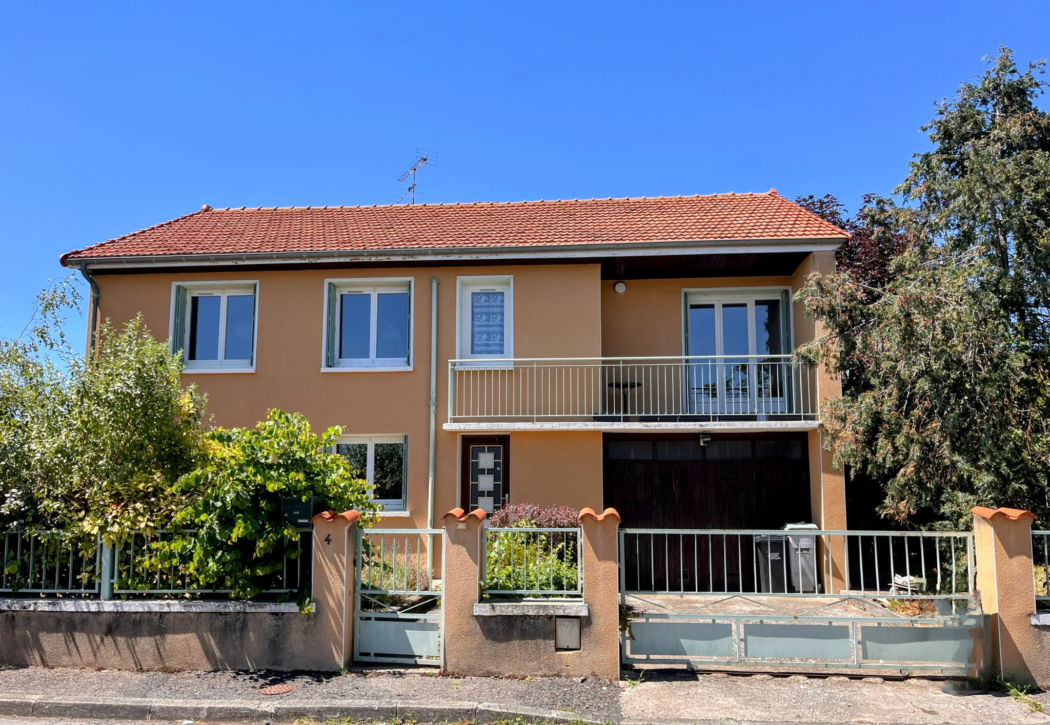 Maison , 5 chambres, sur terrain de 622m2 Le Cendre (63670)