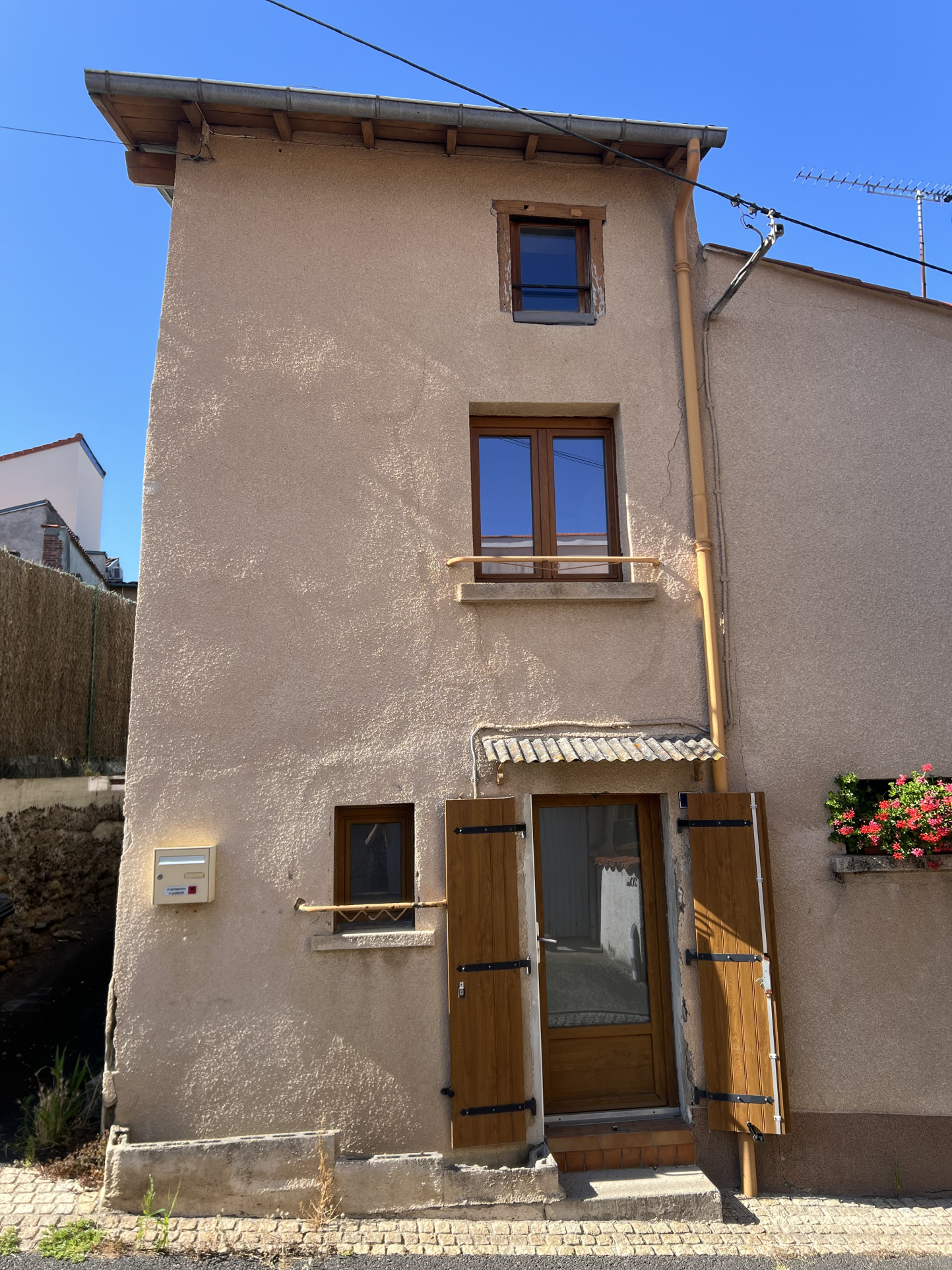 Maison de bourg à rénover   Pont-du-Château (63430)