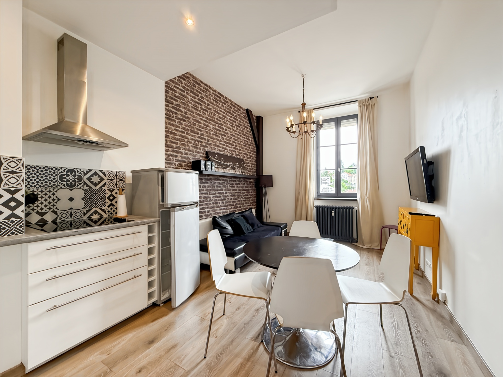 T2 DE CHARME ENTIÈREMENT RÉNOVÉ   RÉSIDENCE HÔTEL DE LYON